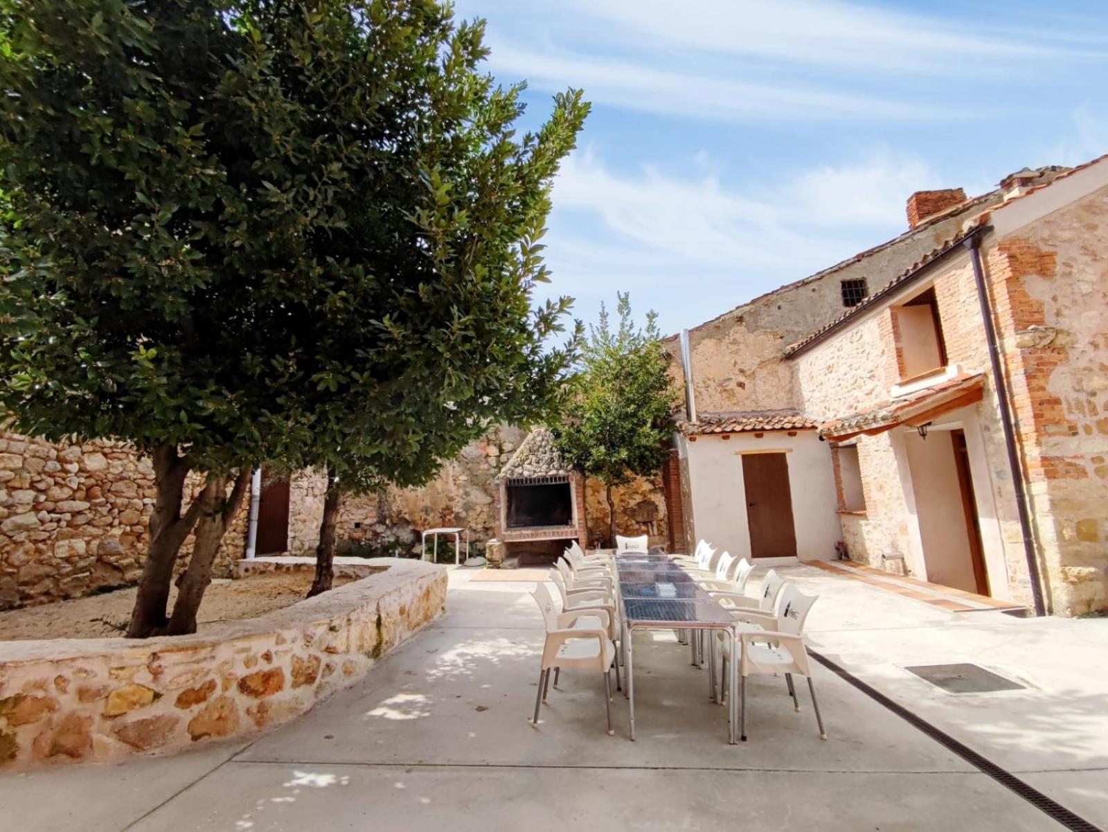 Alojamiento Turistico Los Laureles Segovia Ngoại thất bức ảnh
